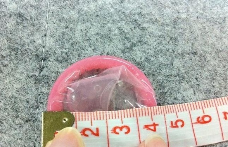 多图：8款常见品牌安全套评测，气味、外观、拉伸…31