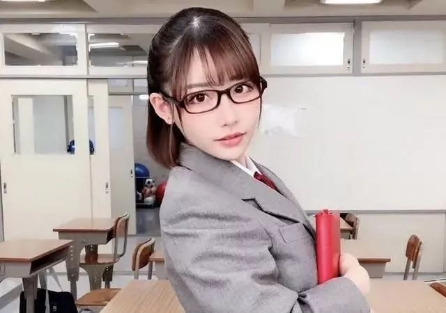 又勾勾又丢丢的学姐？——HMAX麻衣学姐评测（差一点就四星的推荐）[db:副标题]-萌次元