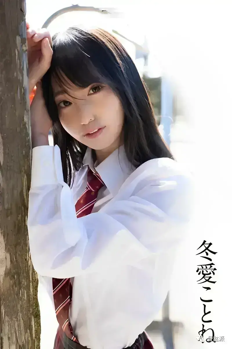 迷你小巧双马尾的冬爱琴音写真分享，虎牙妹妹YYDS!-萌次元