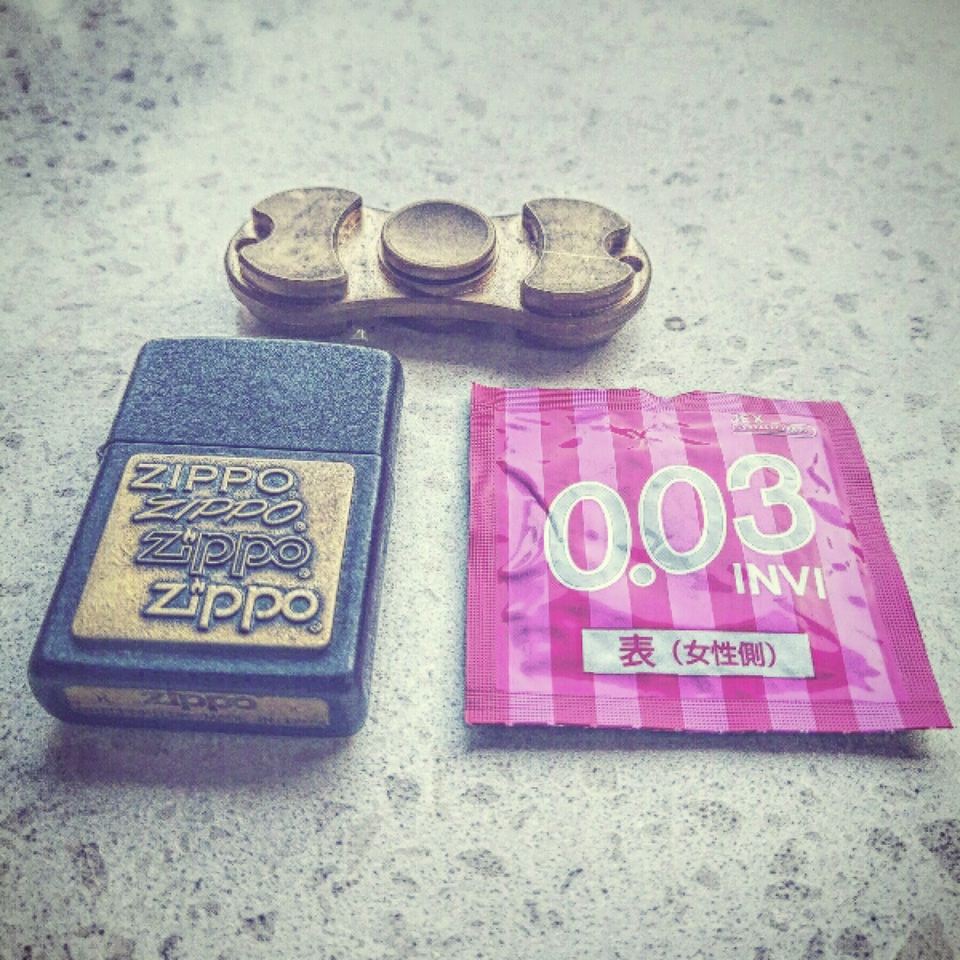 左手Zippo右手0.03 想要的xing福生活尽在手中-萌次元